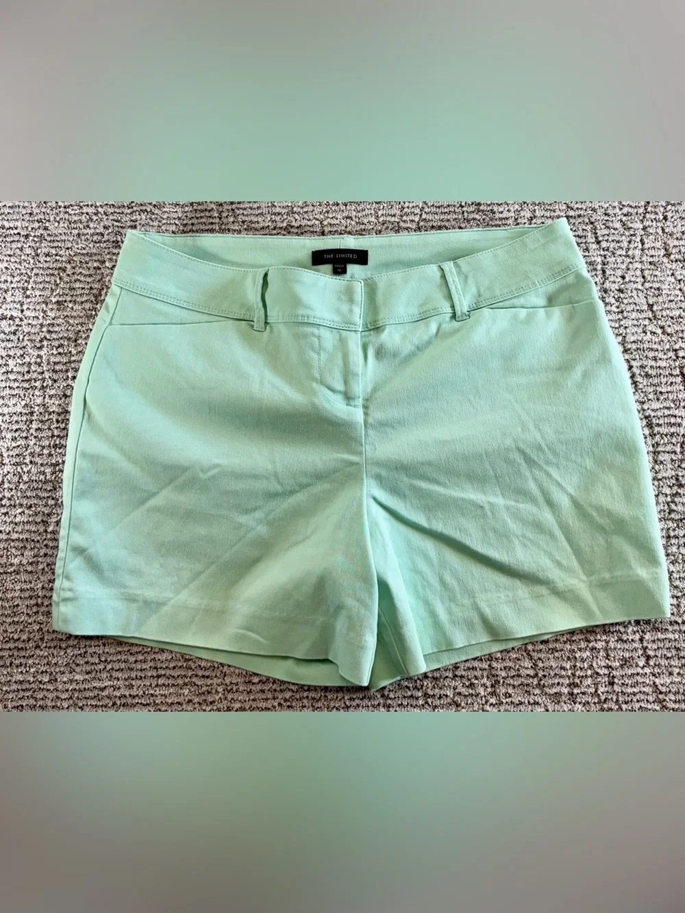 The Limited Women’s Size 10 Green‎ Chino Shorts